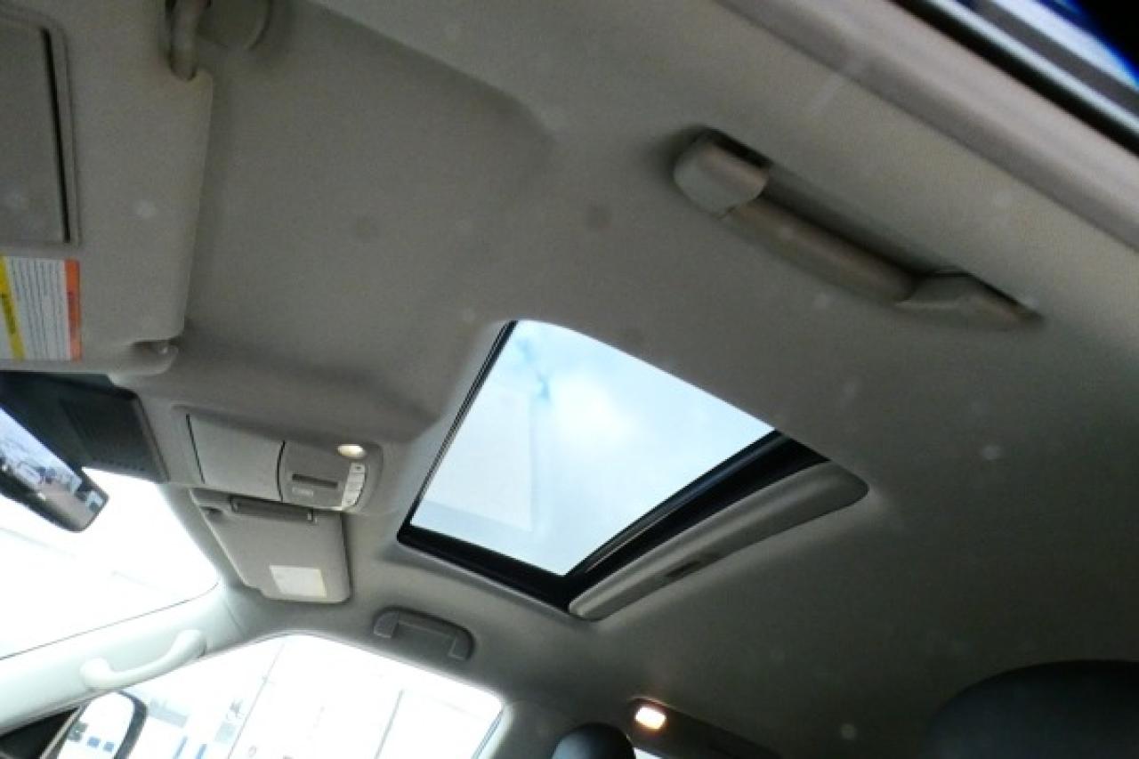 2023 Nissan Armada Platinum 4X4 w/H&C Leather, S/R, NAV, BUC - Photo #17