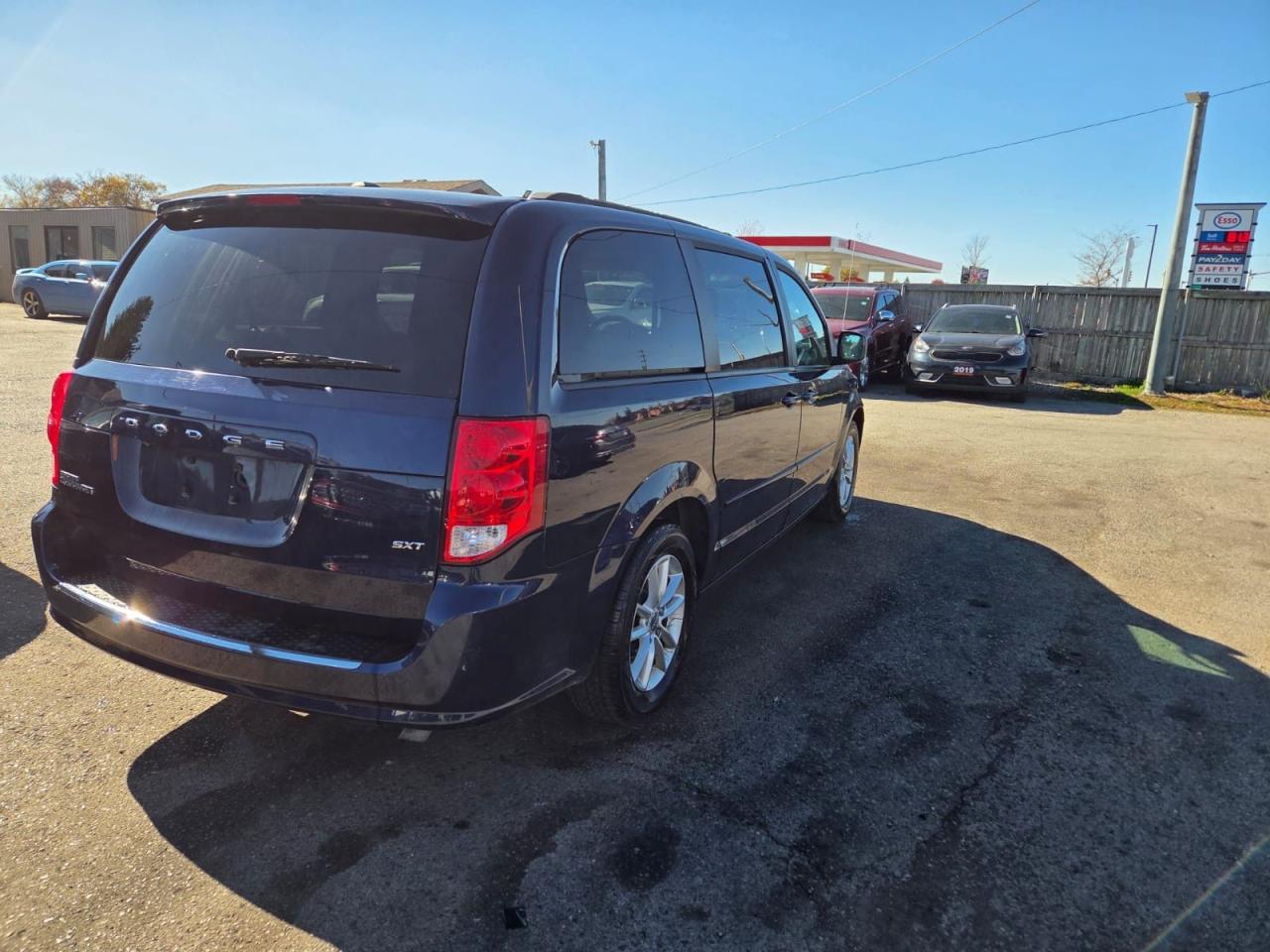 2017 Dodge Grand Caravan SXT, 7 PASSENGER, STOWNGO, 172KMS, CERTIFIED Photo4