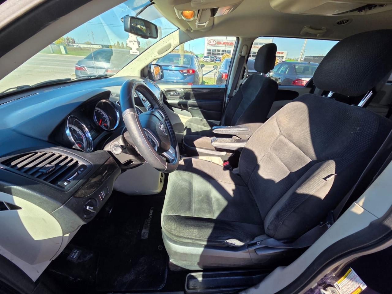 2017 Dodge Grand Caravan  - Photo #12