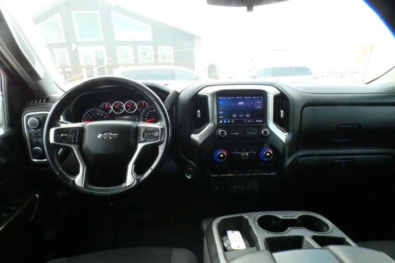 2021 Chevrolet Silverado 1500 RST Z71 w/Htd cloth, BUC - Photo #11