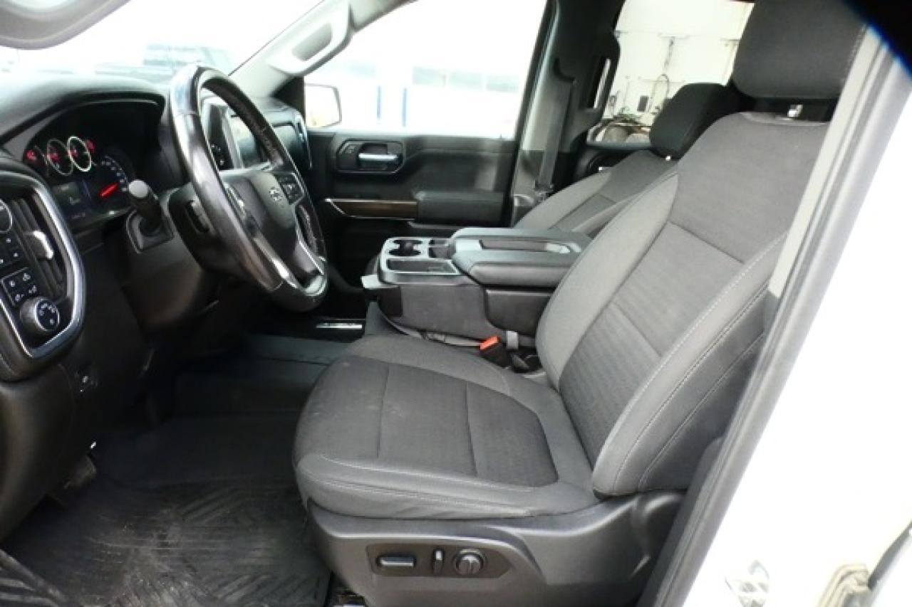 2021 Chevrolet Silverado 1500 RST Z71 w/Htd cloth, BUC - Photo #10