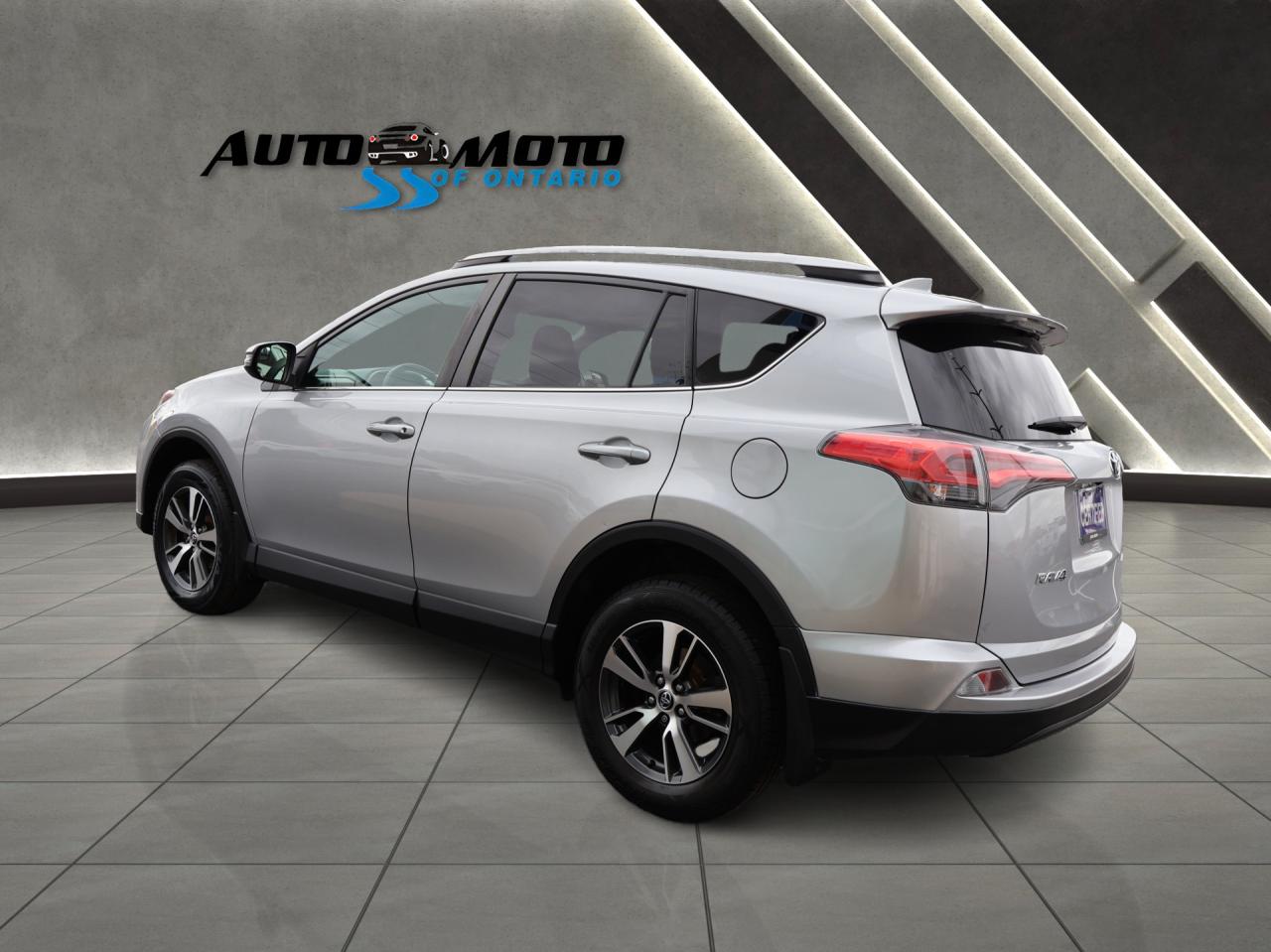 2018 Toyota RAV4 LE AWD CERTIFIED CAMERA BLUETOOTH HEATED LANE CHANGES CRUISE ALLOYS - Photo #4