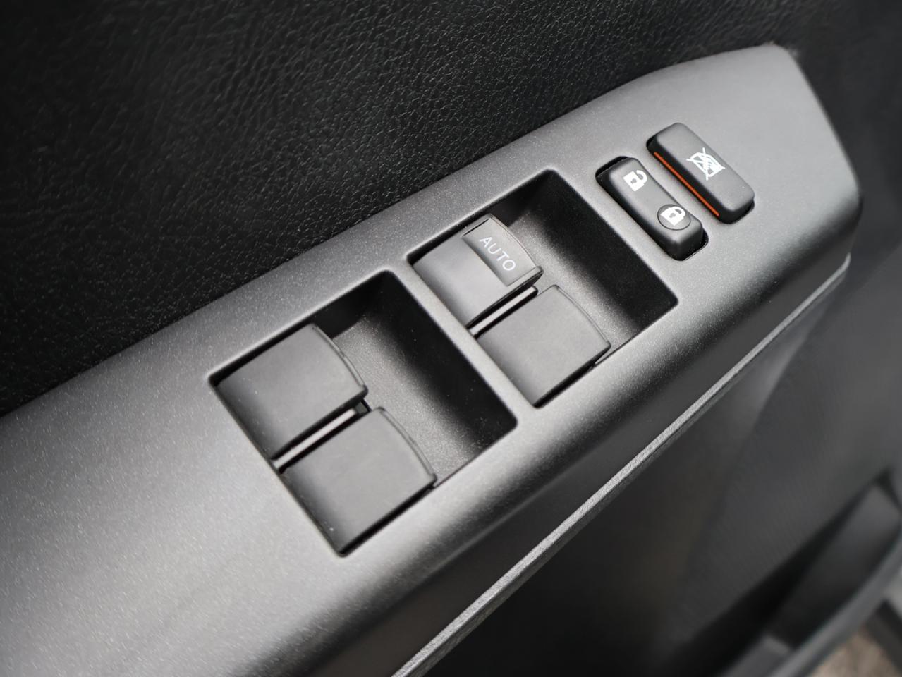 2018 Toyota RAV4 LE AWD CERTIFIED CAMERA BLUETOOTH HEATED LANE CHANGES CRUISE ALLOYS - Photo #24