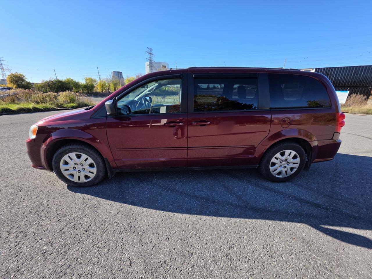 2017 Dodge Grand Caravan SE - Photo #2