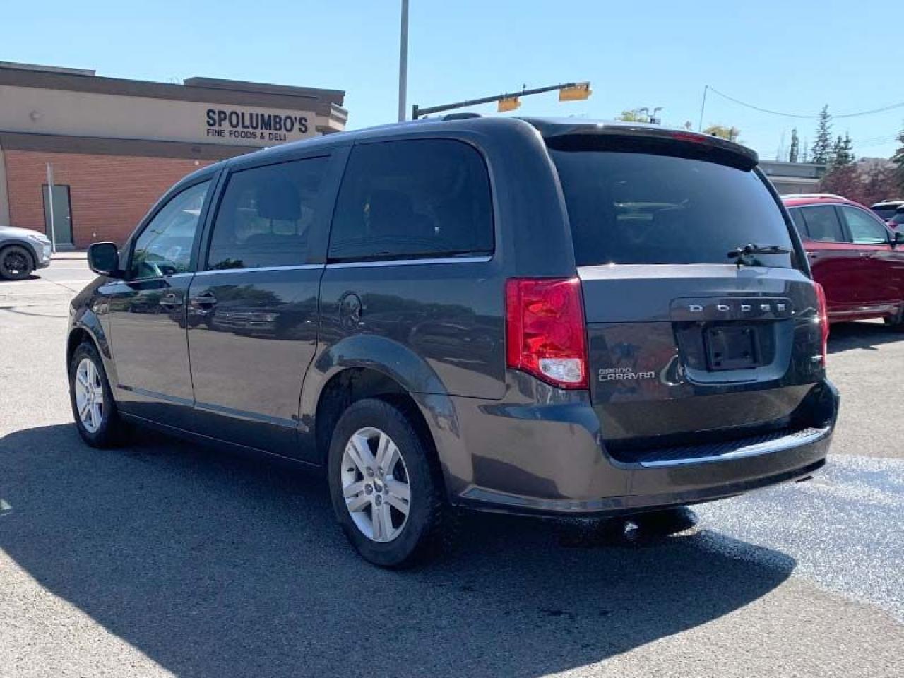 2019 Dodge Grand Caravan Crew Plus - Photo #2