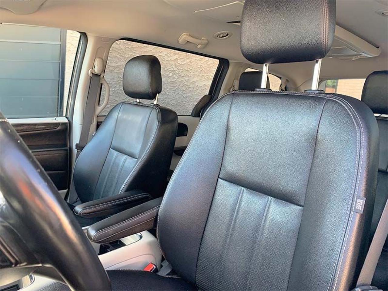 2019 Dodge Grand Caravan Crew Plus - Photo #5
