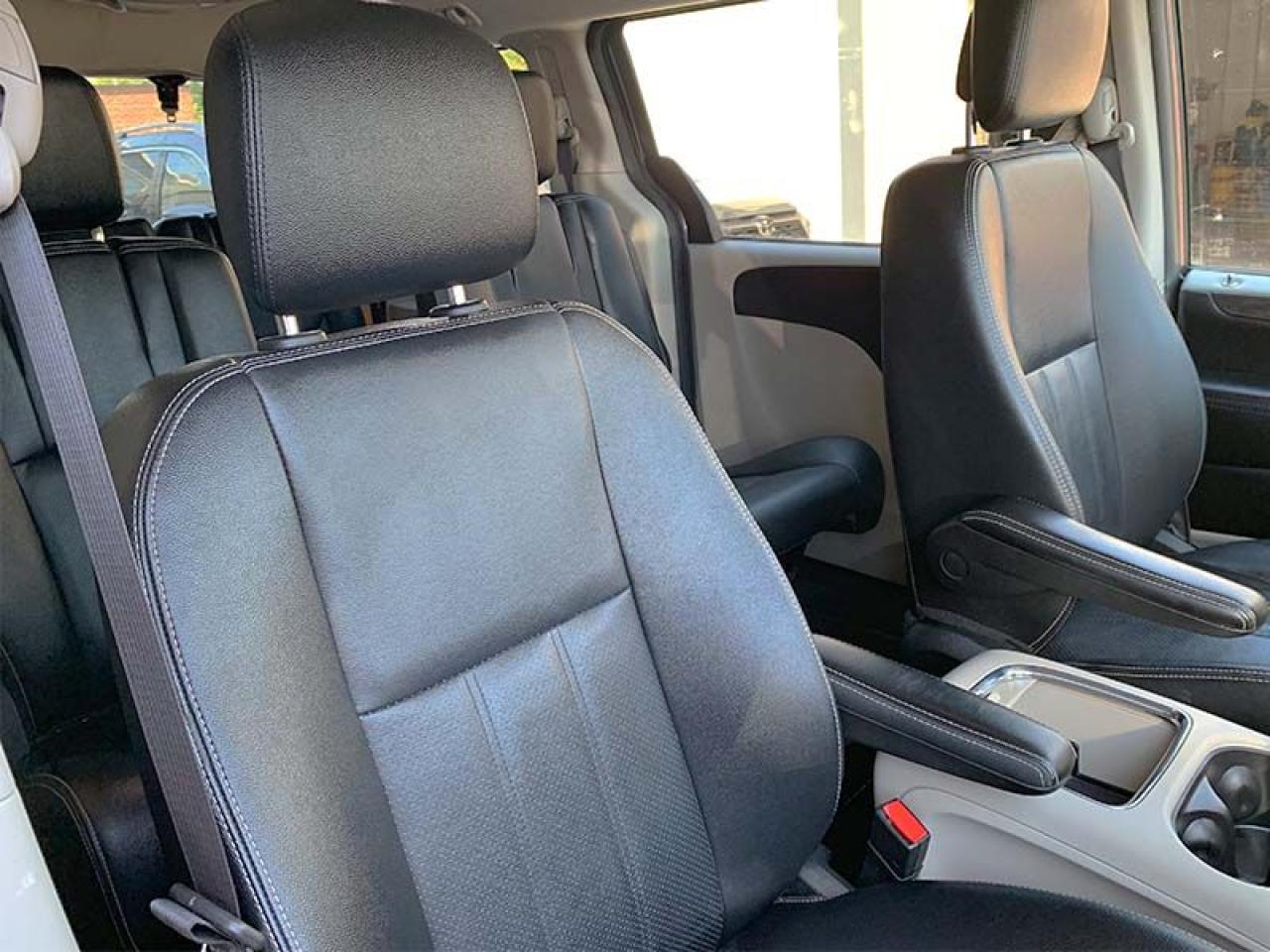 2019 Dodge Grand Caravan Crew Plus - Photo #6