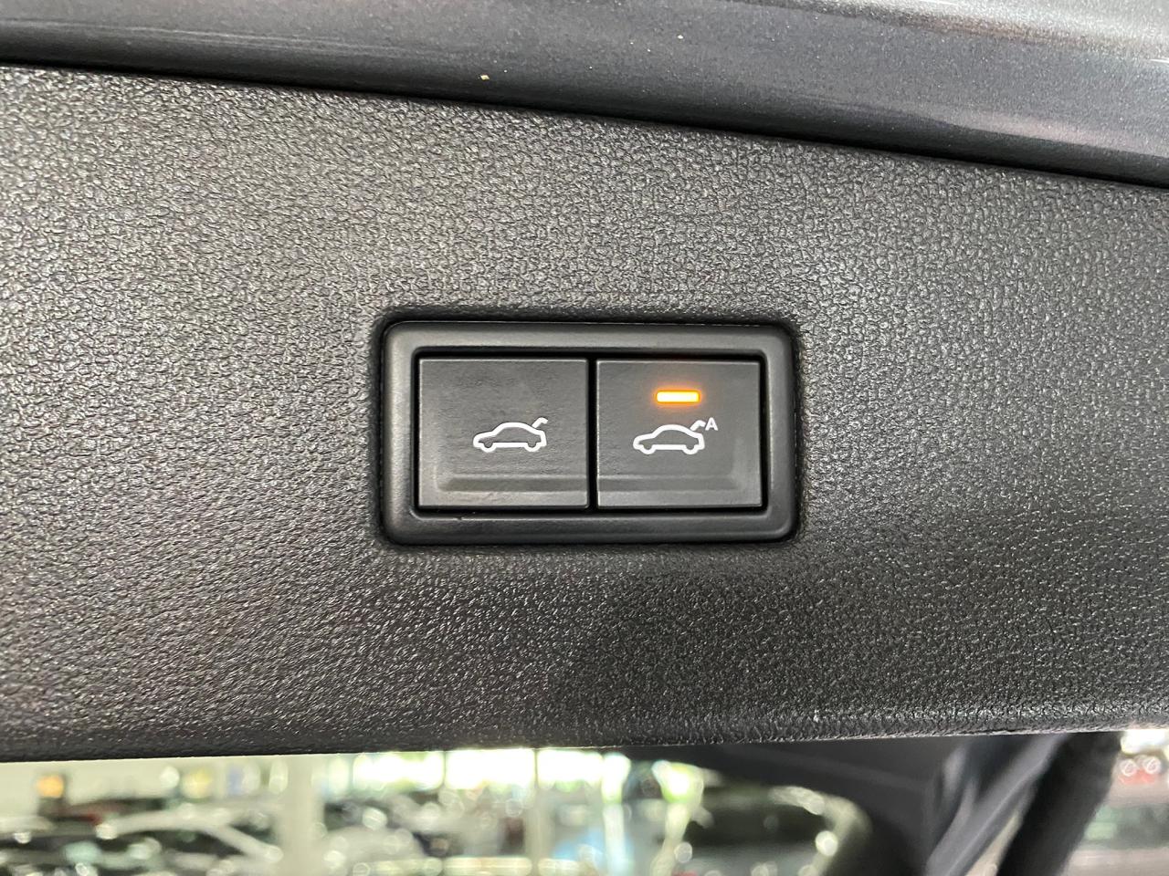 2019 Volkswagen Tiguan R LINE - Photo #18