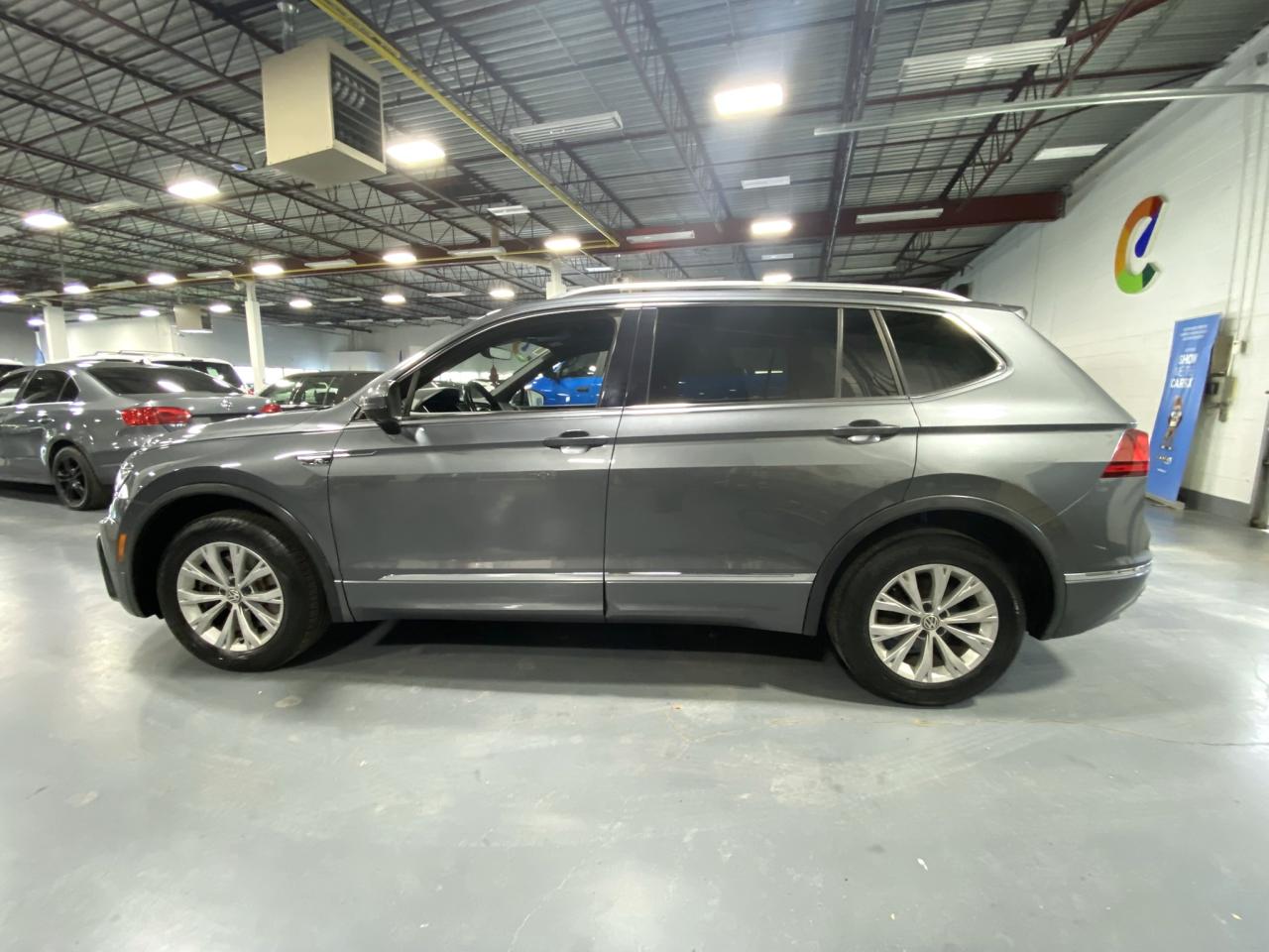 2019 Volkswagen Tiguan R LINE - Photo #2