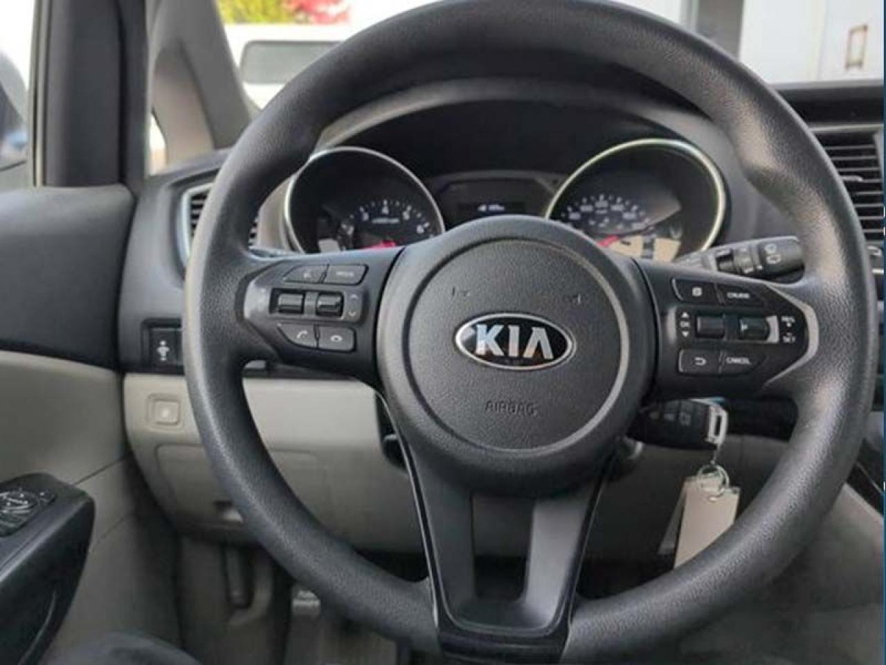 2019 Kia Sedona L - Photo #3