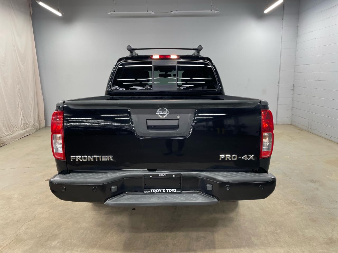 2017 Nissan Frontier Pro-4X Photo4
