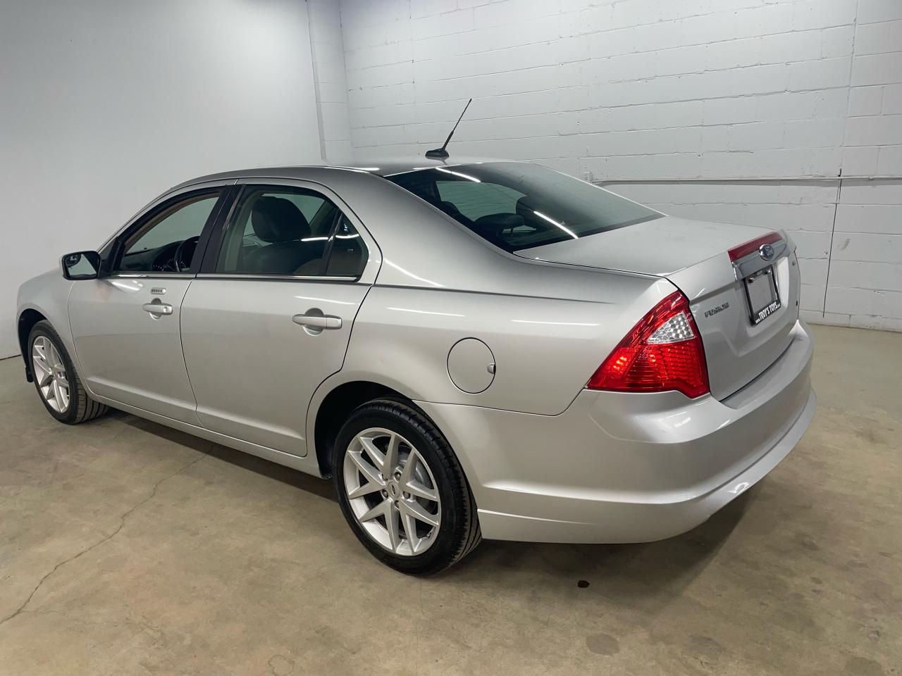 2012 Ford Fusion SEL Photo4