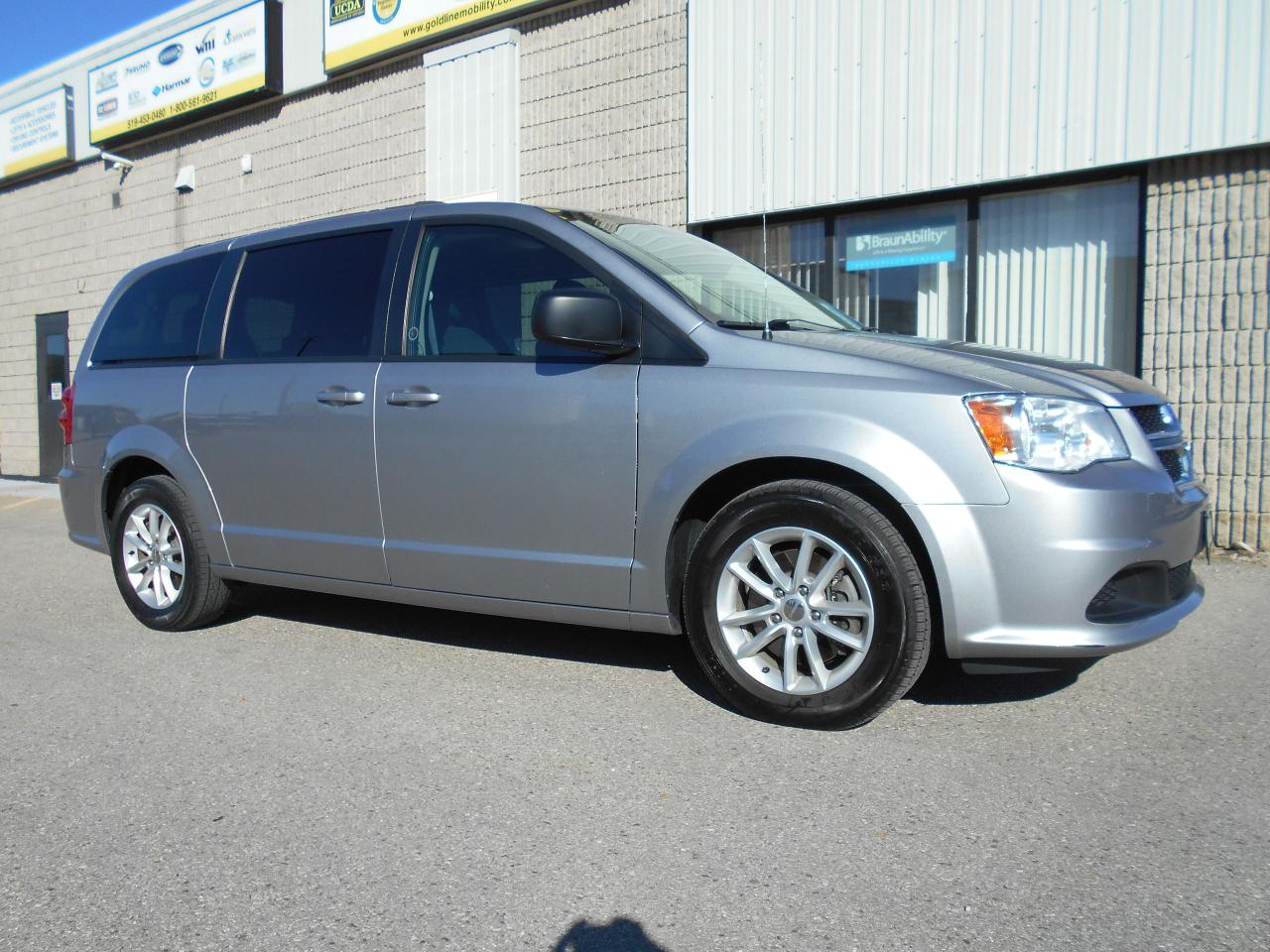 Used 2020 Dodge Grand Caravan SXT PLUS for sale in London, ON