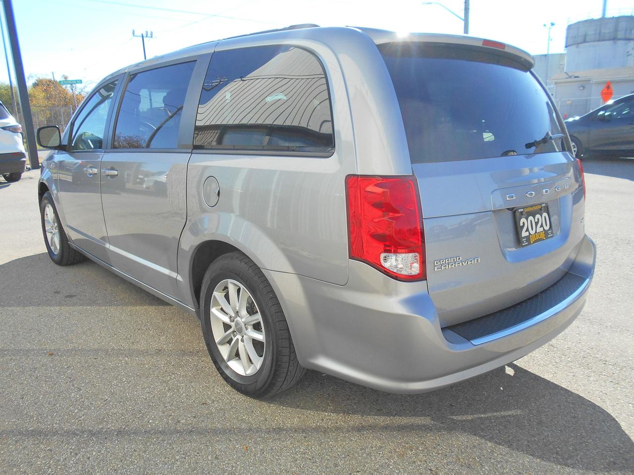 2020 Dodge Grand Caravan SXT PLUS Photo