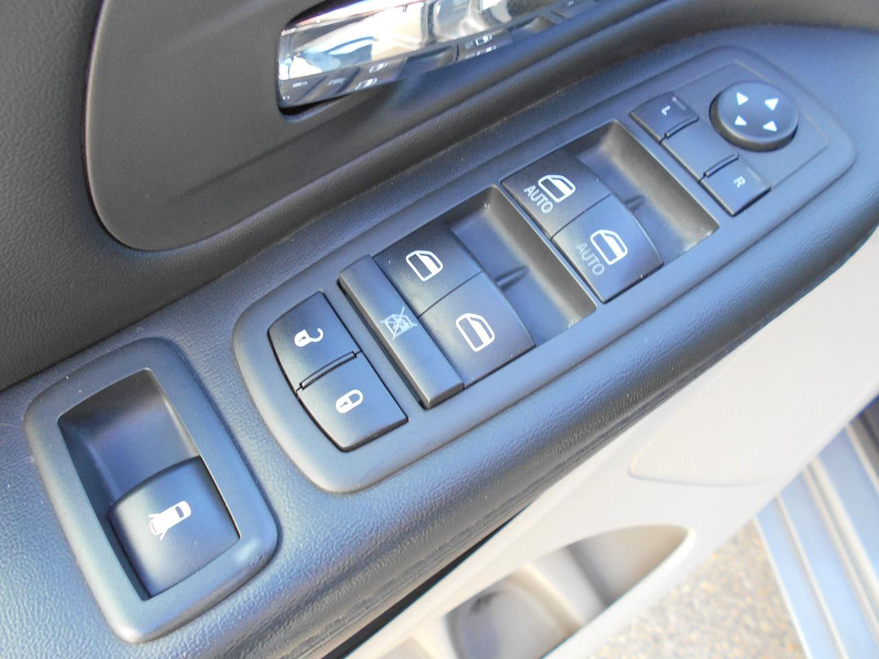 2020 Dodge Grand Caravan SXT PLUS Photo