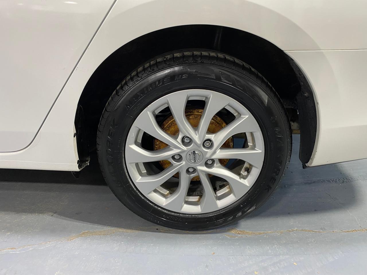 2019 Nissan Sentra SV - Photo #10