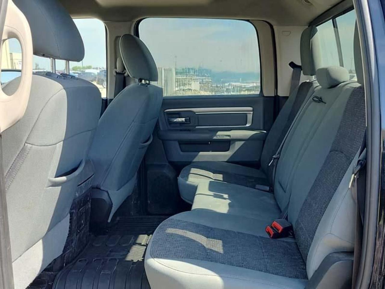 2019 RAM 1500 Classic WARLOCK - Photo #6