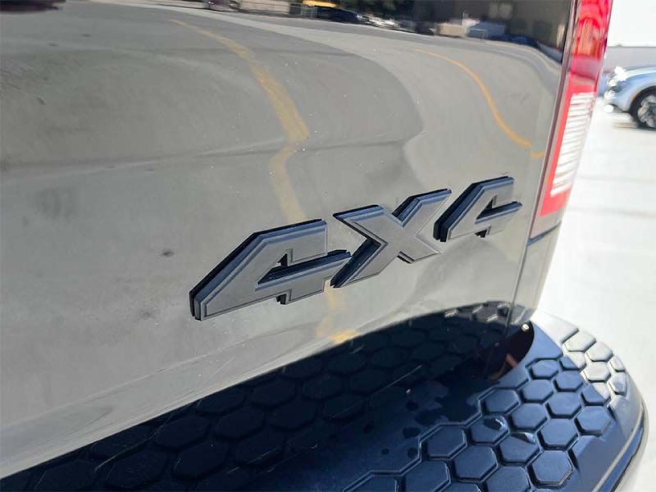 2020 RAM 1500 Classic EXPRESS - Photo #20