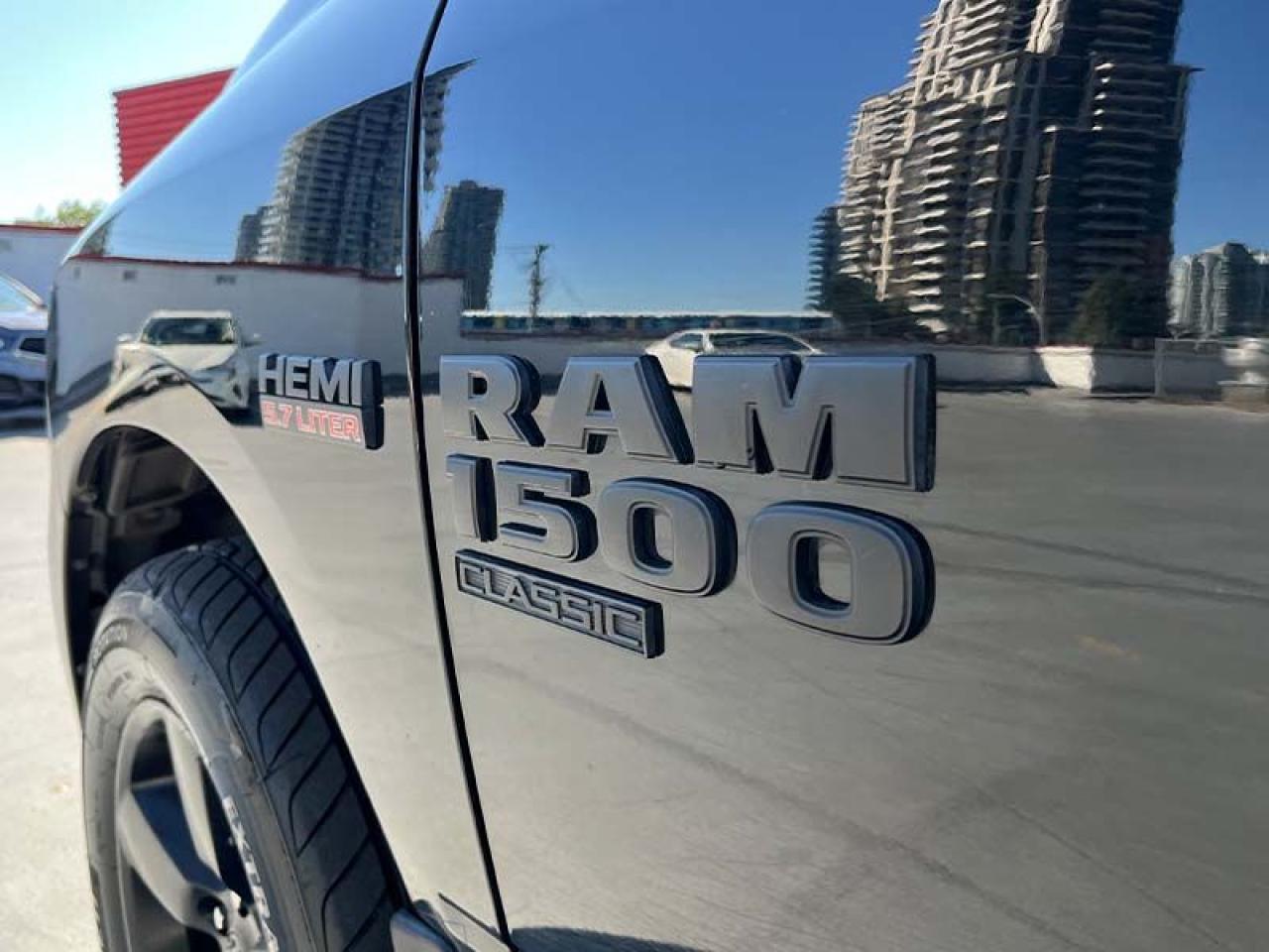 2020 RAM 1500 Classic EXPRESS - Photo #21
