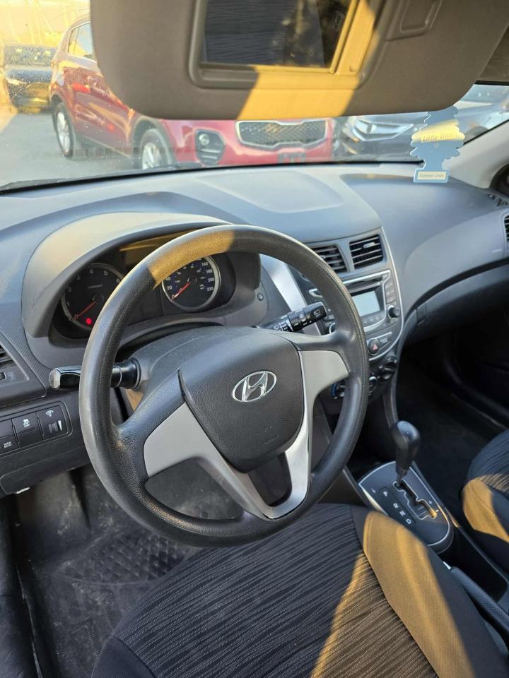 2015 Hyundai Accent LE - Photo #6