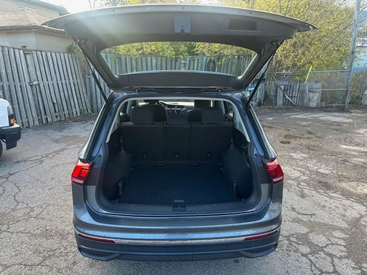 2023 Volkswagen Tiguan Trendline Photo