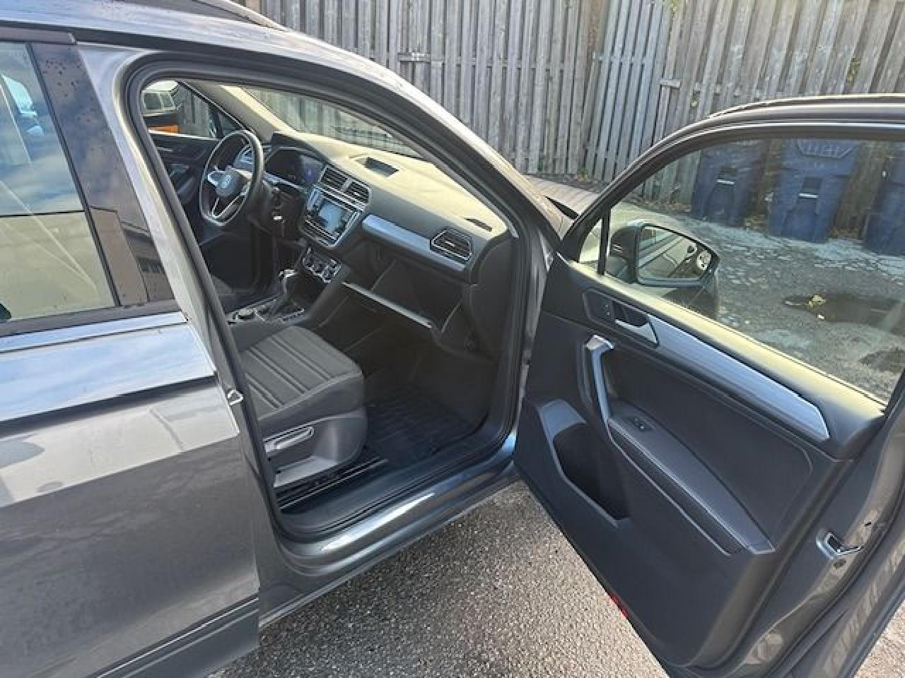 2023 Volkswagen Tiguan Trendline Photo