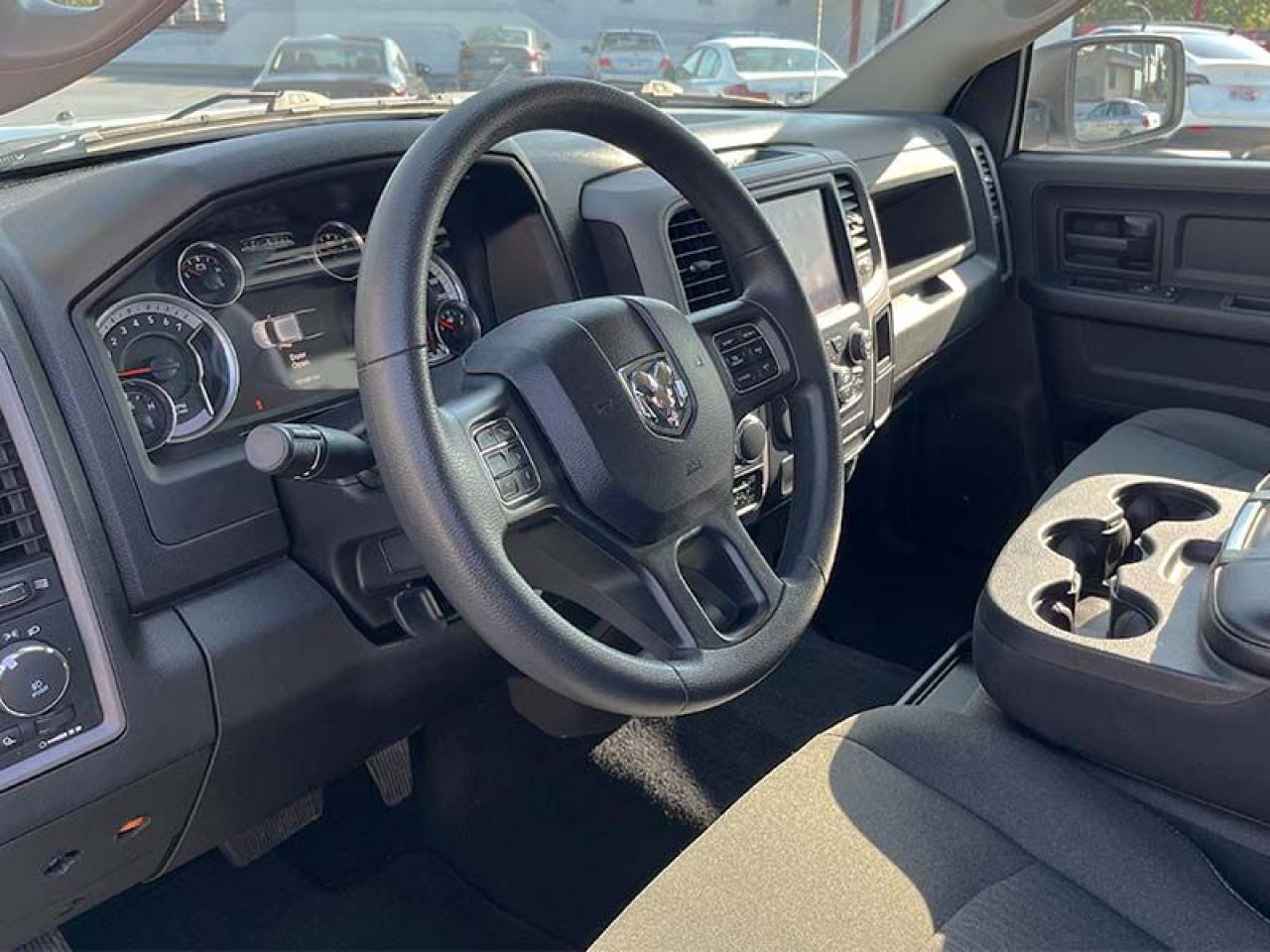 2021 RAM 1500 Classic EXPRESS - Photo #6