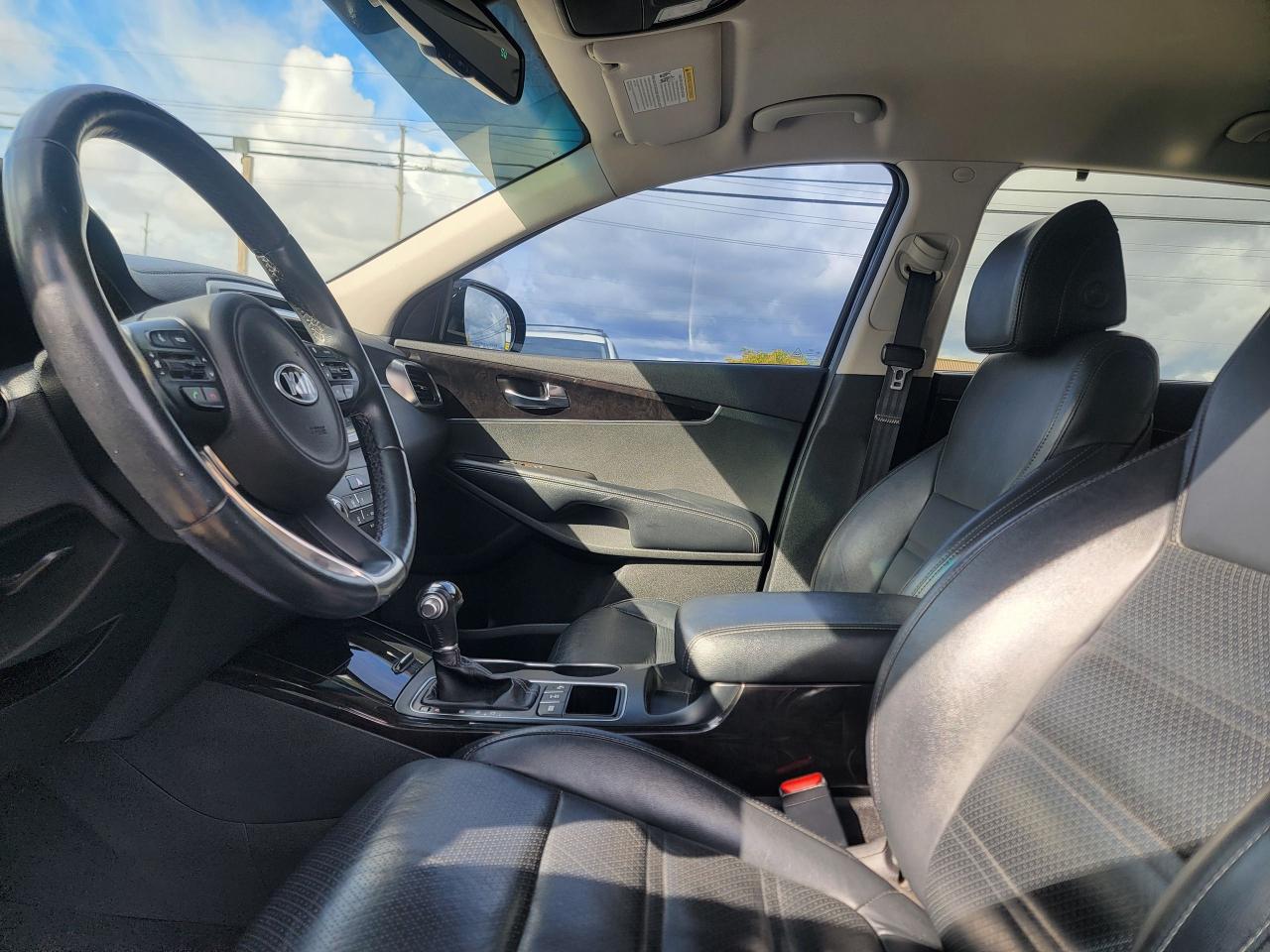 2017 Kia Sorento EX Turbo - Photo #12