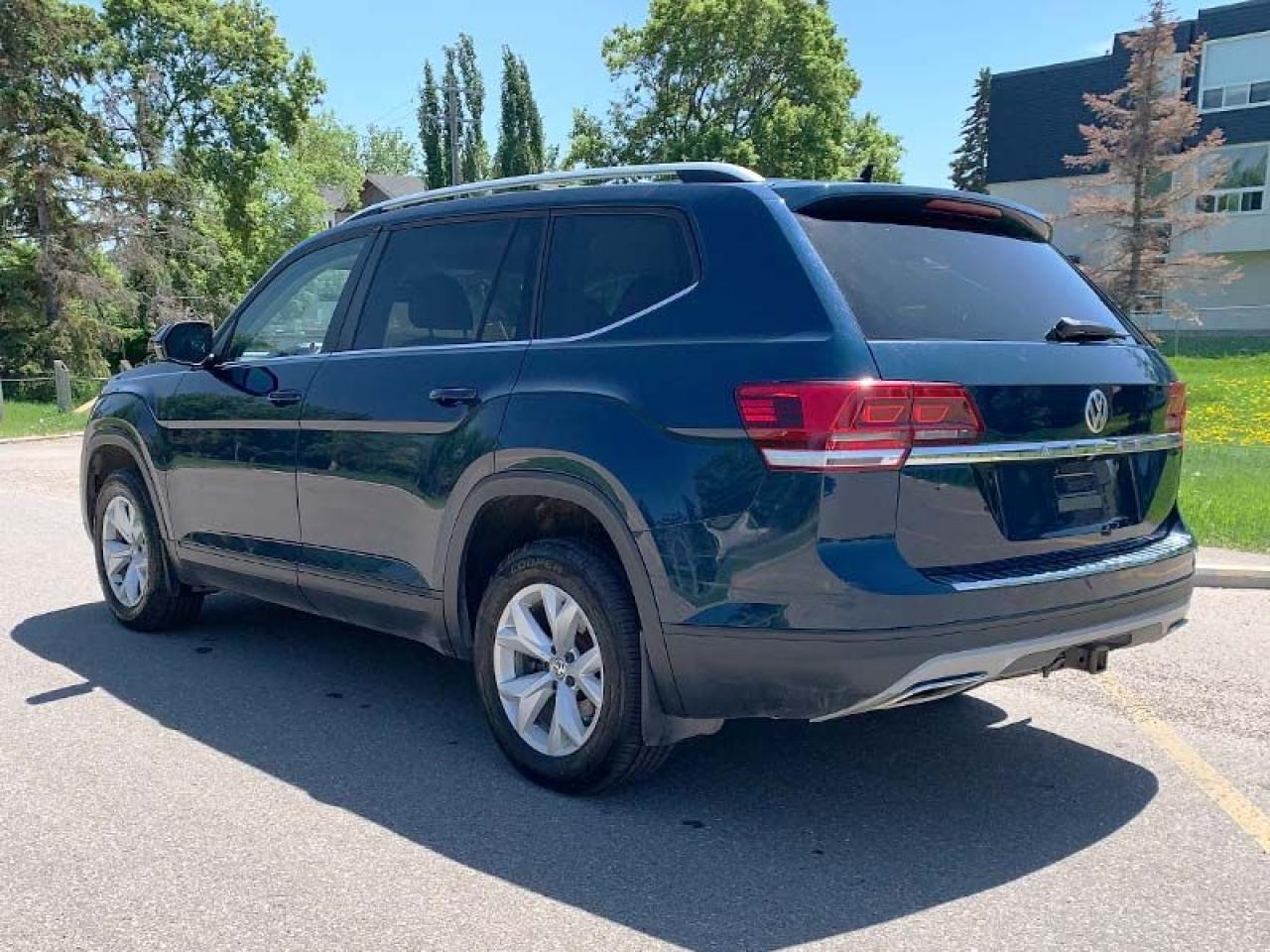 2018 Volkswagen Atlas Trendline 3.6 FSI 4MOTION - Photo #2