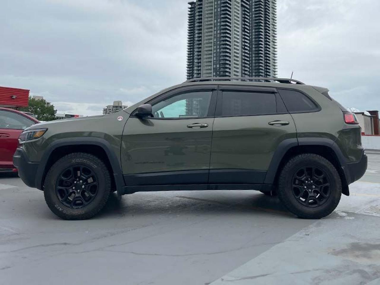 2021 Jeep Cherokee TRAILHAWK ELITE 4X4 - Photo #3