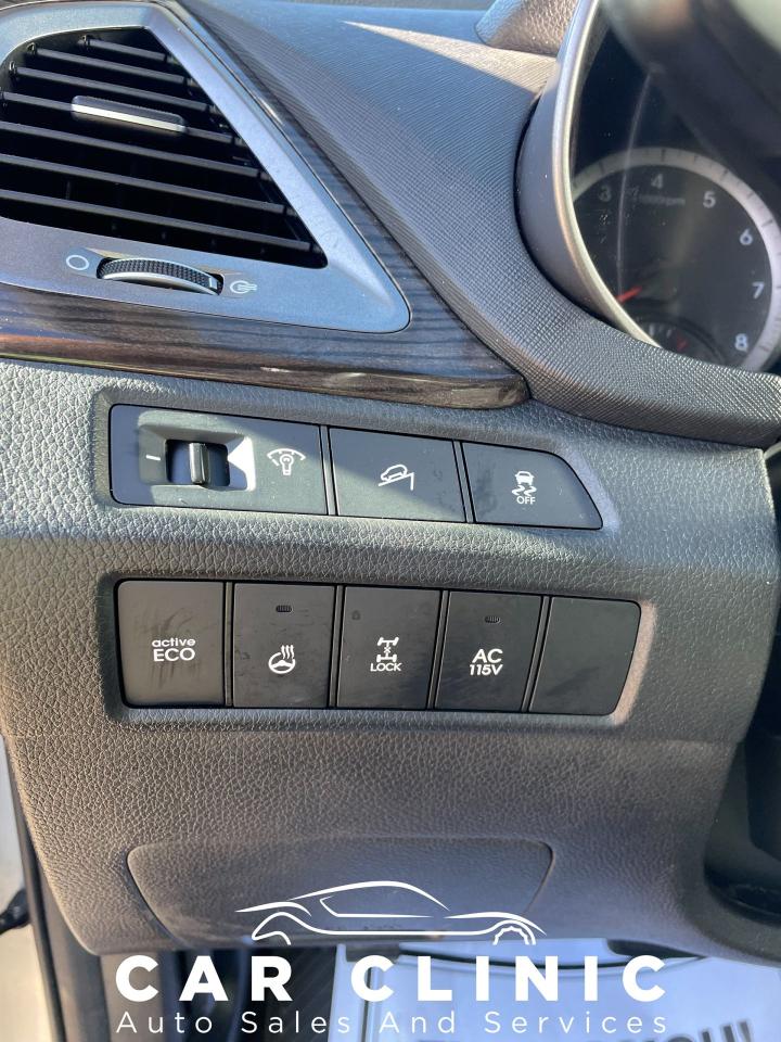 2013 Hyundai Santa Fe Luxury - Photo #3