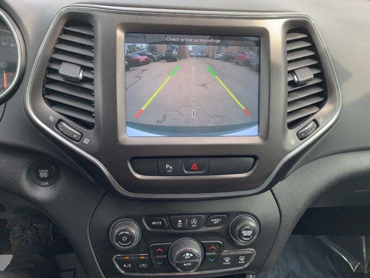 2022 Jeep Cherokee Trailhawk - Photo #8