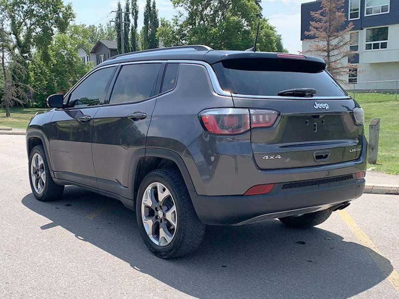 2020 Jeep Compass LIMITED - Photo #4
