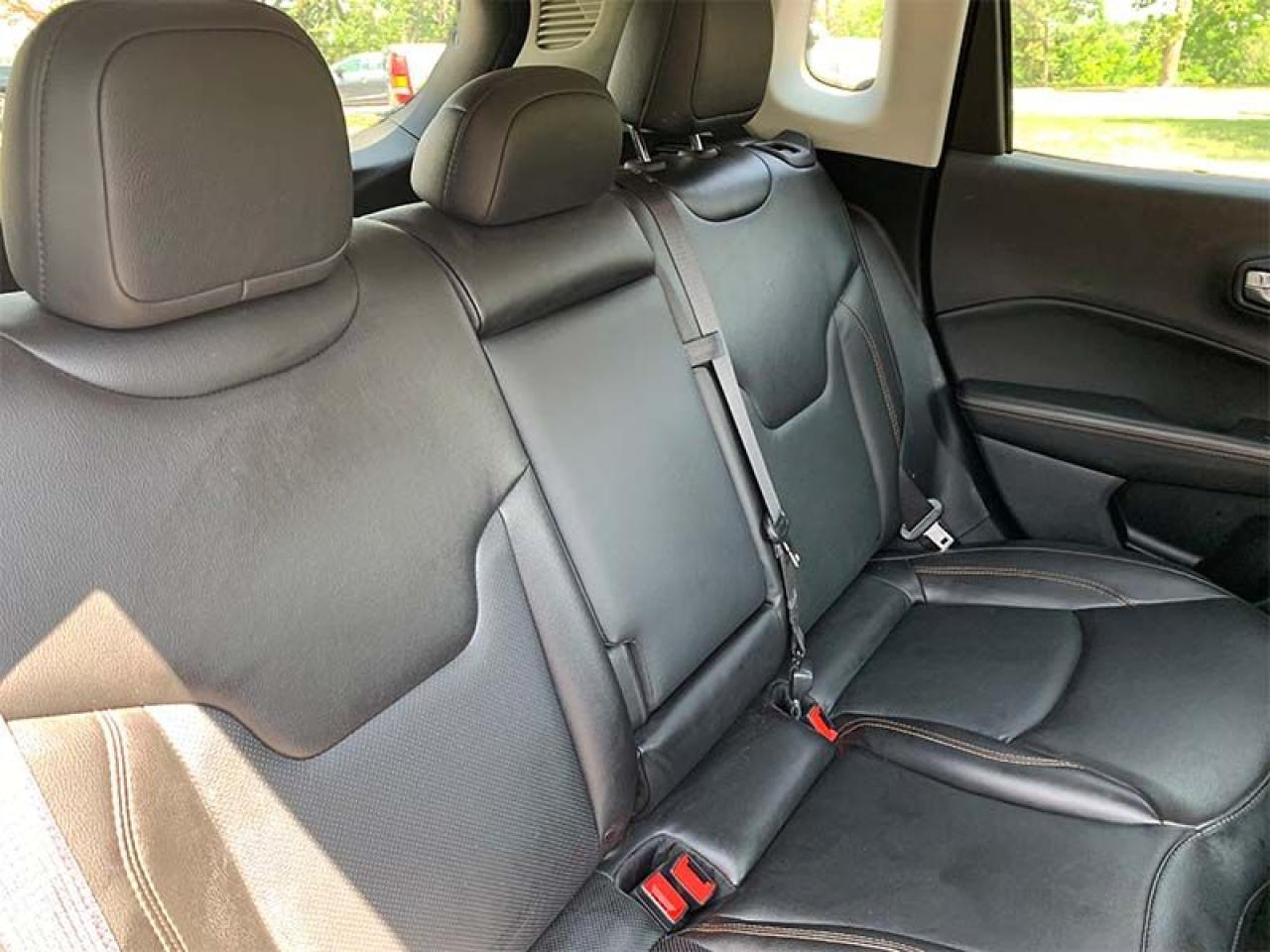 2020 Jeep Compass LIMITED - Photo #13