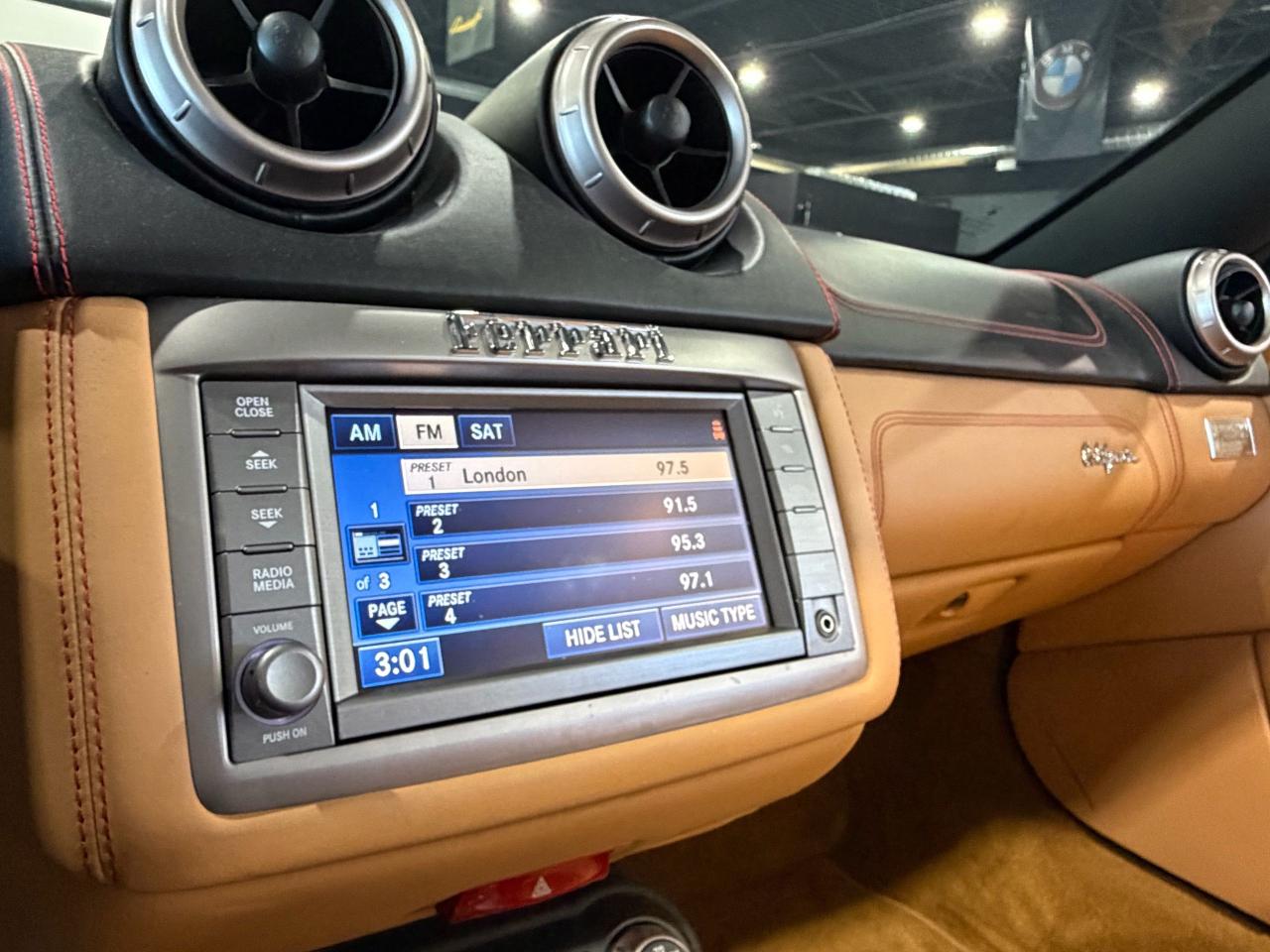 2010 Ferrari California  - Photo #20