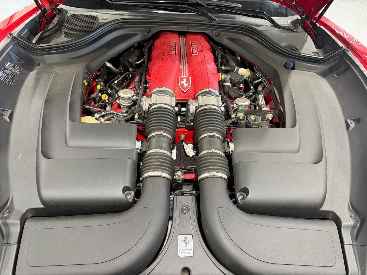 2010 Ferrari California  - Photo #16