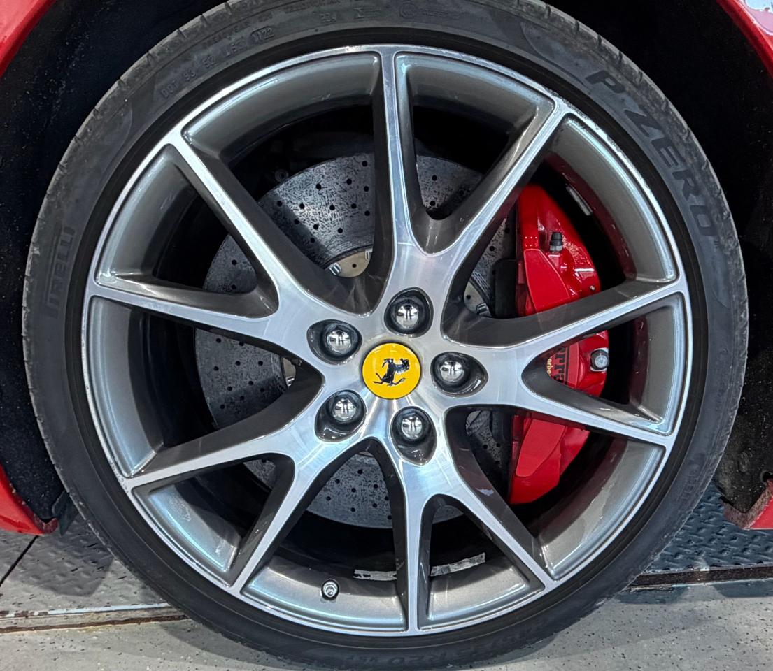 2010 Ferrari California  - Photo #17
