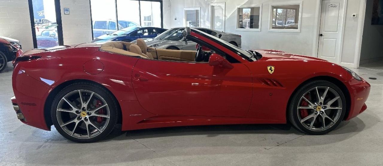 2010 Ferrari California  - Photo #2