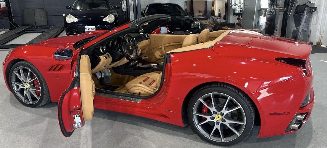 2010 Ferrari California  Photo2