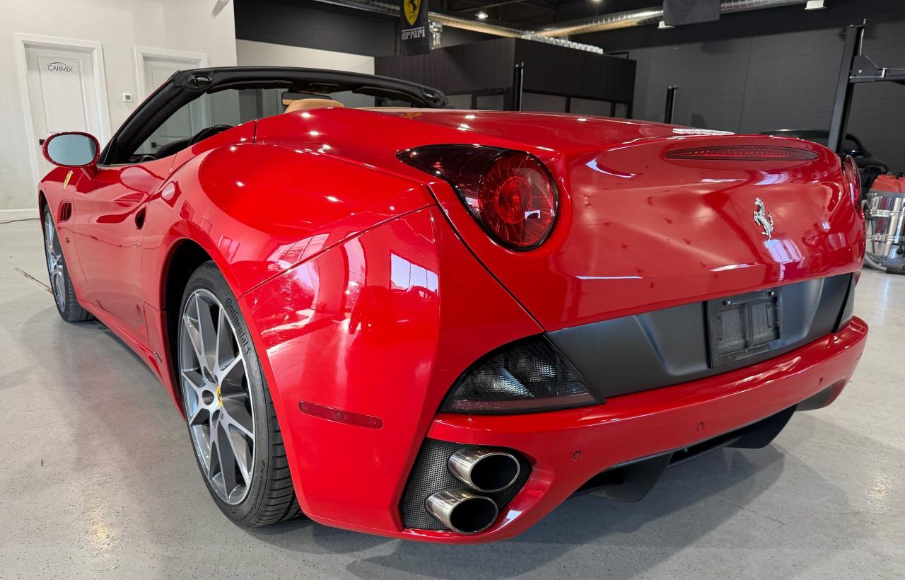 2010 Ferrari California  - Photo #6
