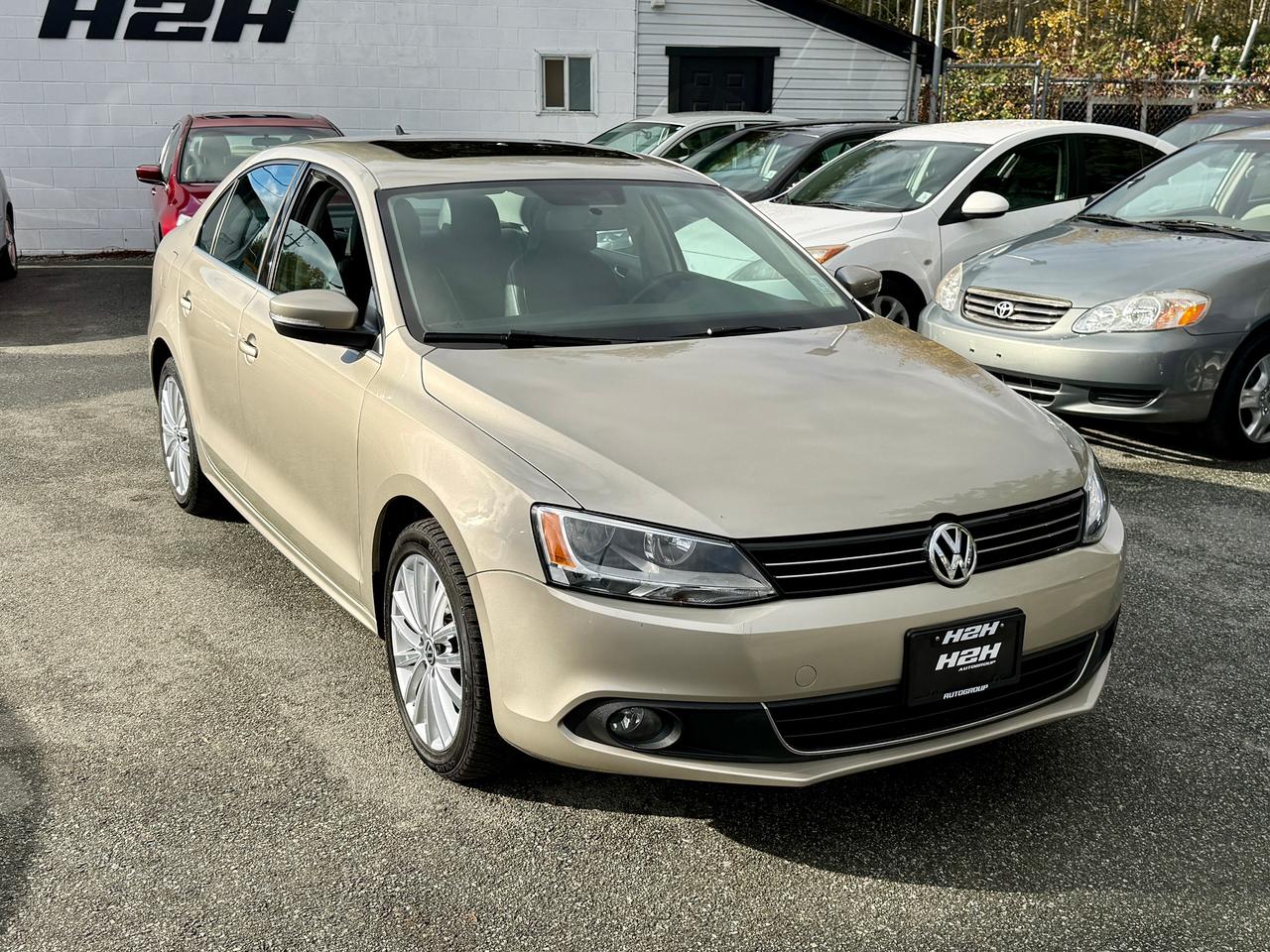 2012 Volkswagen Jetta Highline FINANCING AVAILABLE Photo3