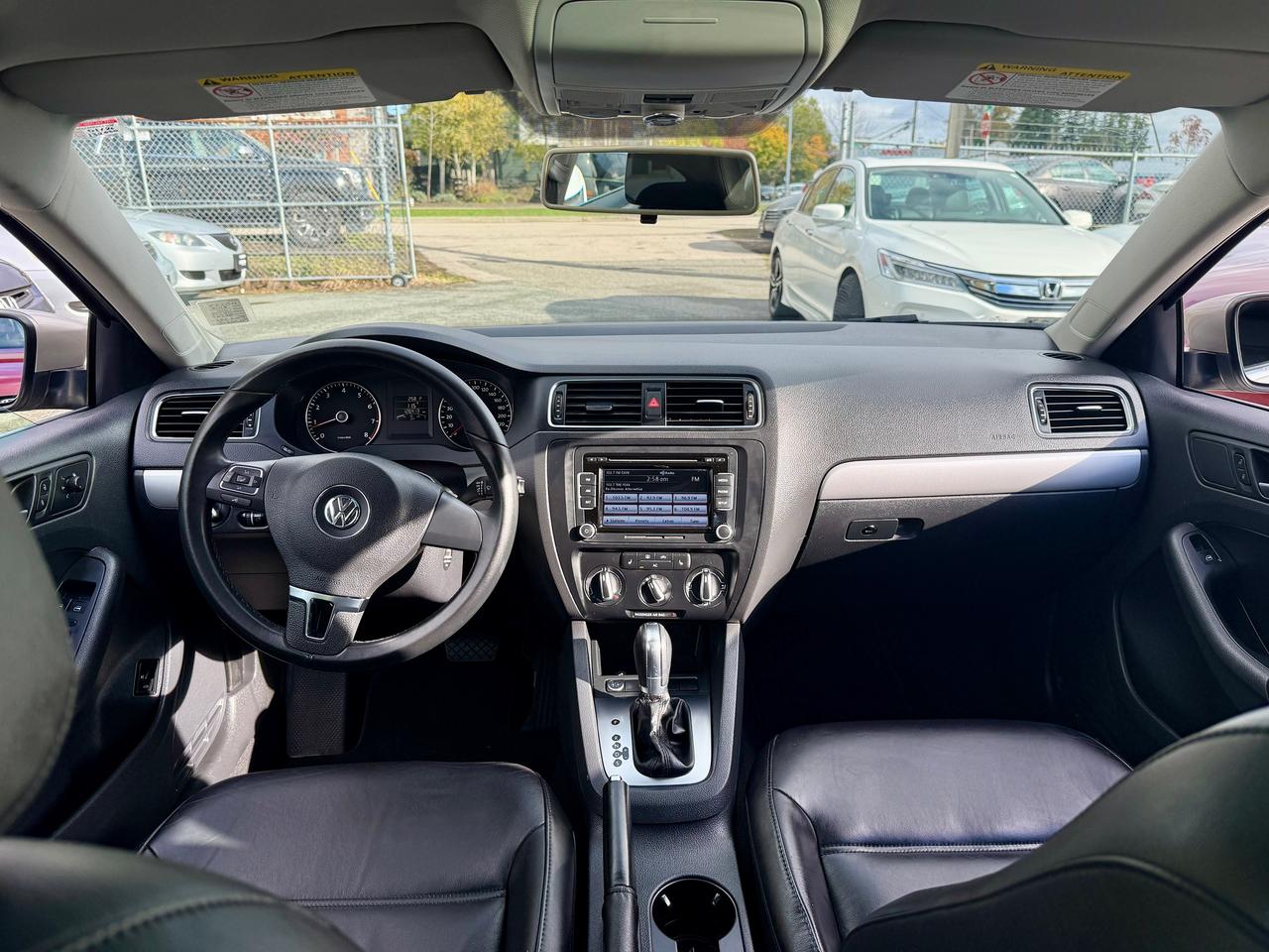 2012 Volkswagen Jetta Highline FINANCING AVAILABLE Photo9