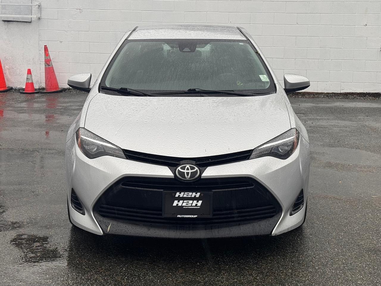 2018 Toyota Corolla LE ECO FINANCING AVAILABLE Photo2