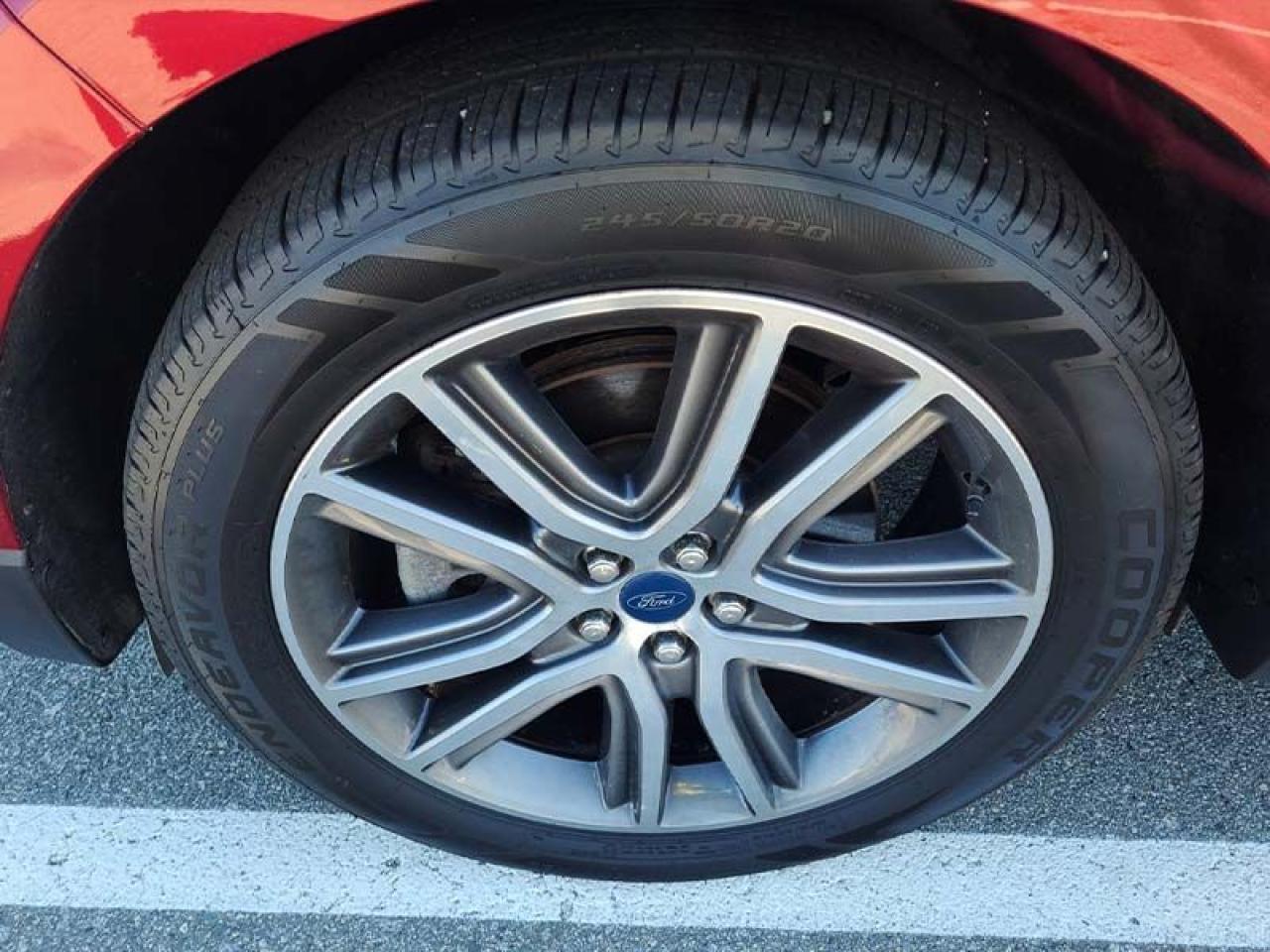 2019 Ford Edge Titanium AWD - Photo #6