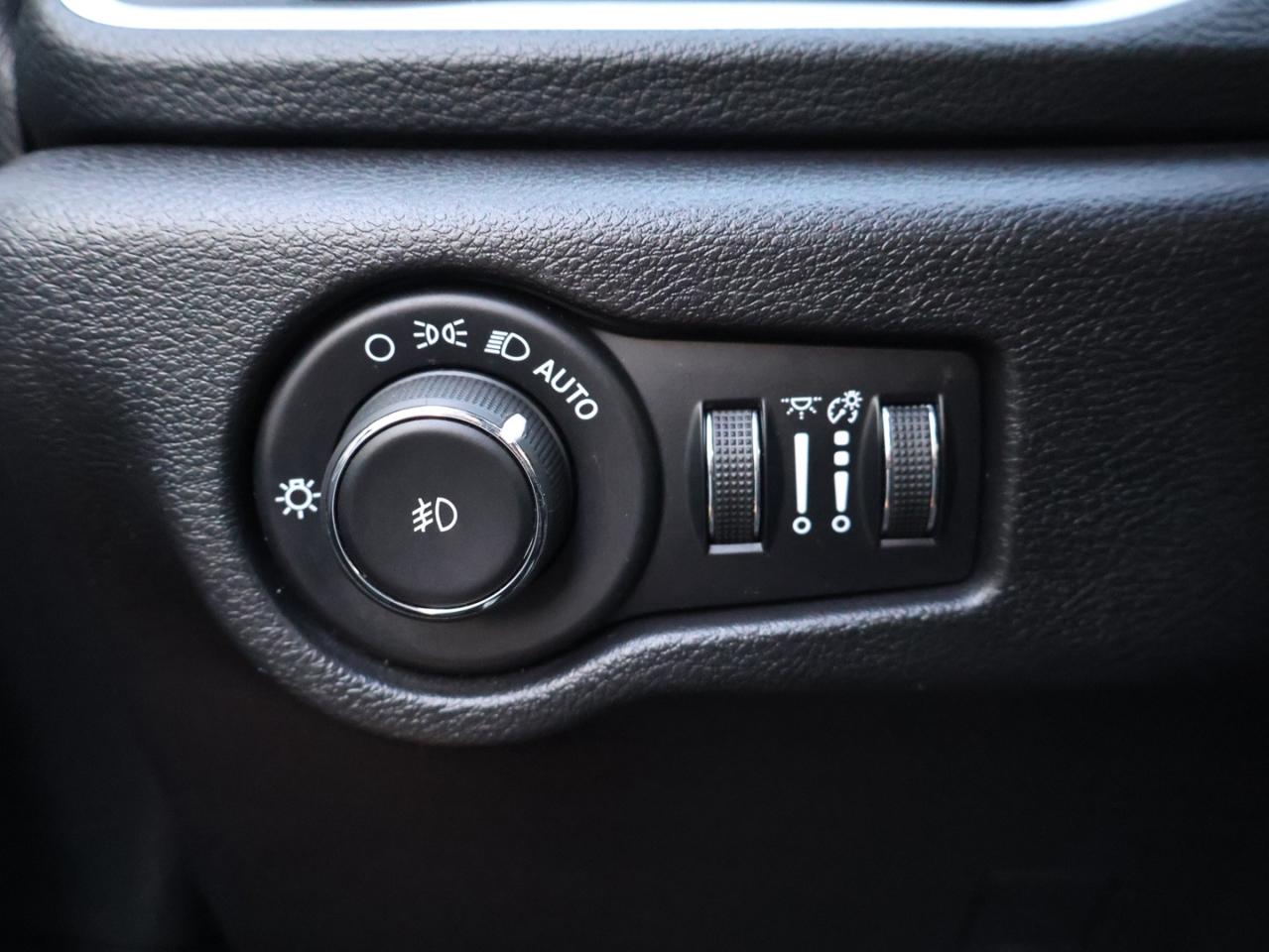 2019 Chrysler Pacifica LIMITED-PLUS S CERTIFIED *7 SEATS* NAVI 360 CAMERA DVD PANO ROOF HEATED LEATHER P,SENSORS - Photo #34