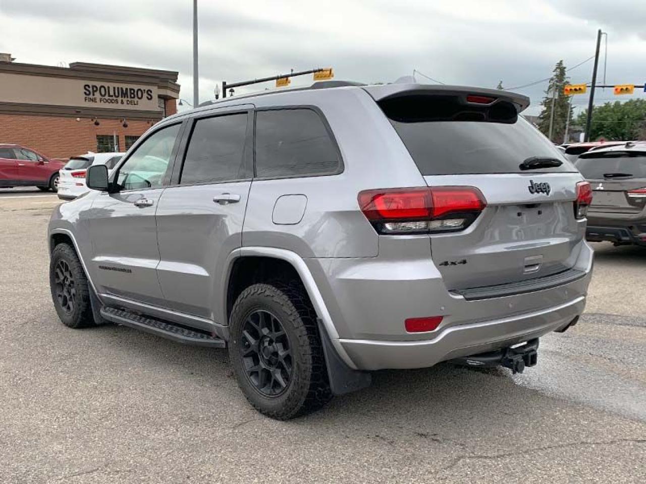 2020 Jeep Grand Cherokee Altitude - Photo #4