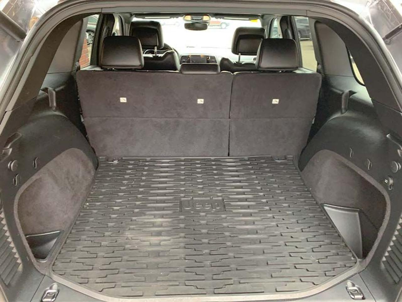 2020 Jeep Grand Cherokee Altitude - Photo #14