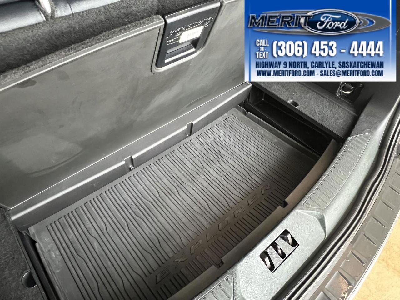 2020 Ford Explorer LIMITED Photo5