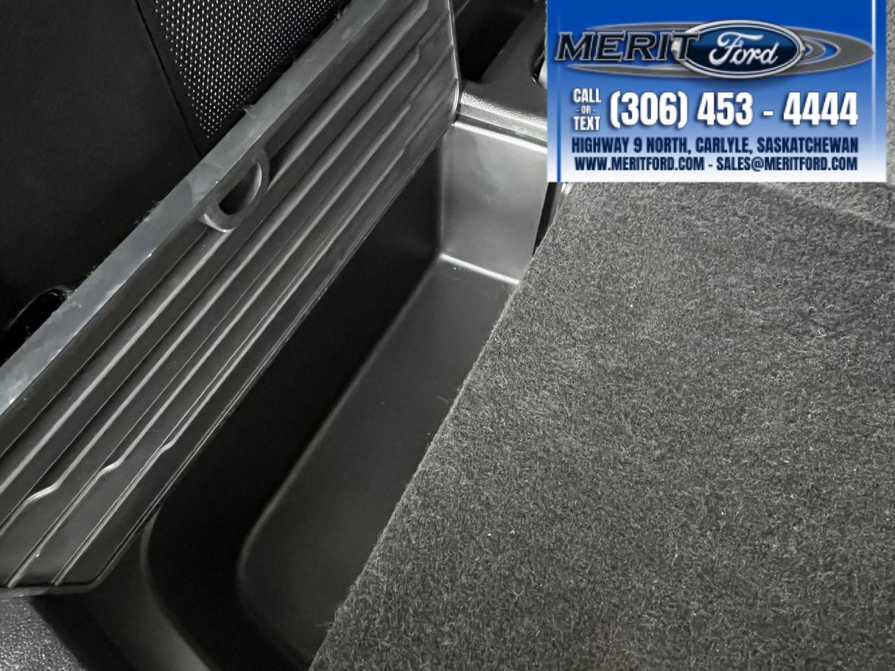 2020 Ford Explorer LIMITED Photo5