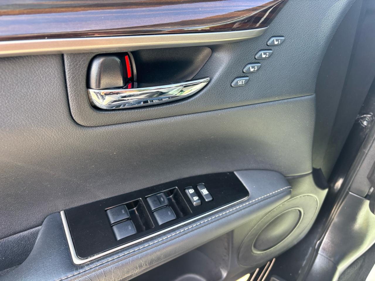 2017 Lexus ES 350 4dr Sdn Photo